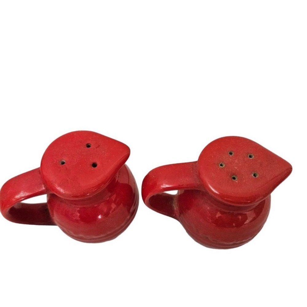 LE‎ CREUSET Salt and Pepper Shakers RED OMBRE